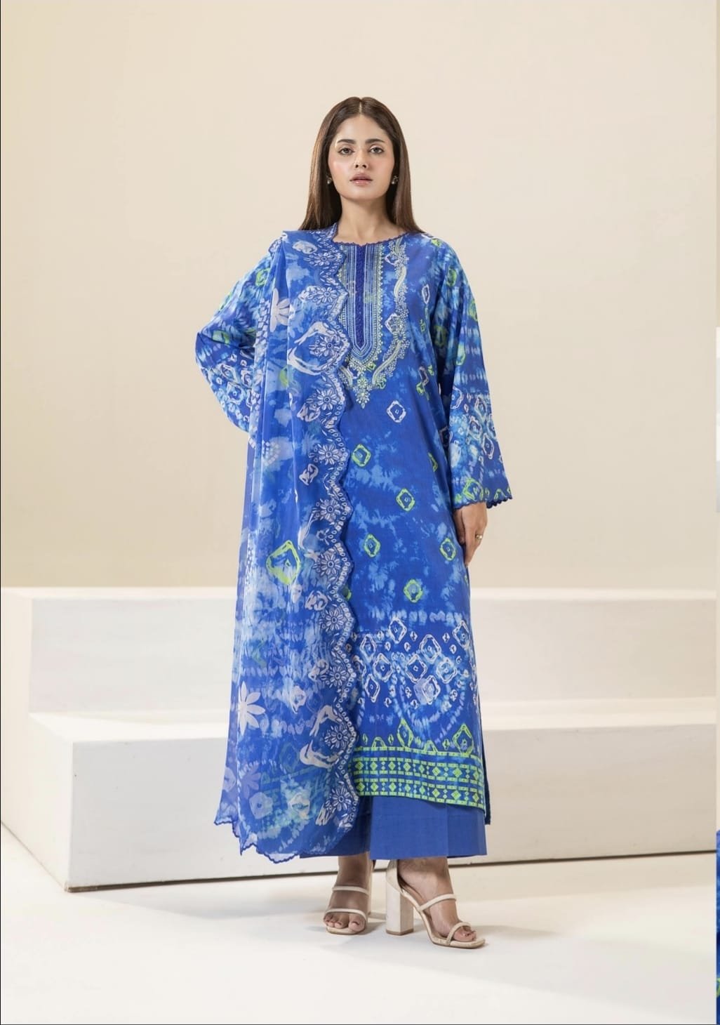Pakistani Three Piece – Royal Blue Printed Unstitched Lawn Suit with Chiffon Dupatta - Image 4